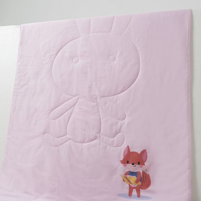 91家纺网 家纺一手货源 找家纺 喜多兔 2022新款40支全棉夏被-彩虹 粉色读书小狐狸