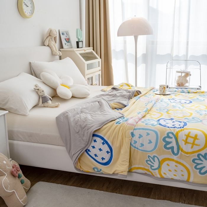 91家纺网 家纺一手货源 找家纺 芃成 2022新款A类针织棉夏被 菠萝物语