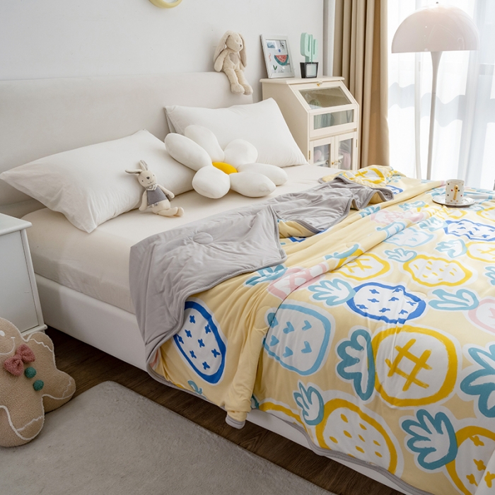 91家纺网 家纺一手货源 找家纺 芃成 2022新款A类针织棉夏被 菠萝物语