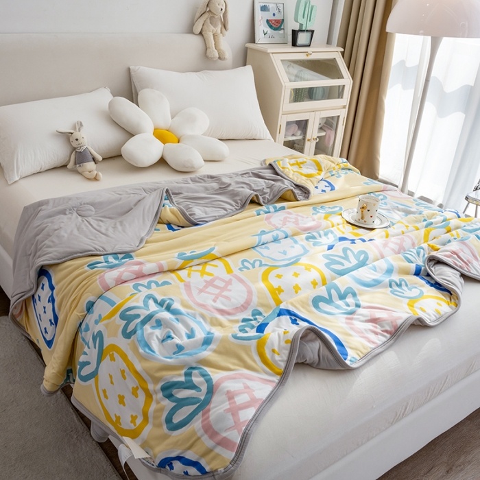 91家纺网 家纺一手货源 找家纺 芃成 2022新款A类针织棉夏被 菠萝物语