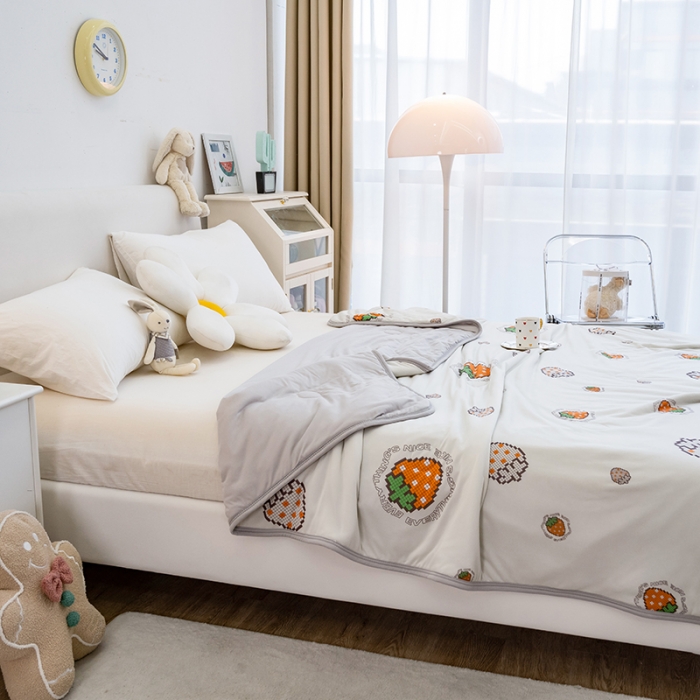 91家纺网 家纺一手货源 找家纺 芃成 2022新款A类针织棉夏被 草莓之恋