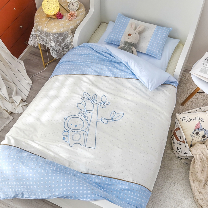 91家纺网 家纺一手货源 找家纺 喜多兔 2022新款简笔画幼儿园儿童床品套件 蓝色捉迷藏