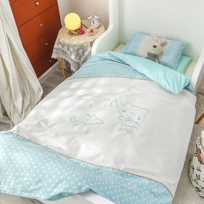 91家纺网 家纺一手货源 找家纺 喜多兔 2022新款简笔画幼儿园儿童床品套件 湖蓝色快乐出行