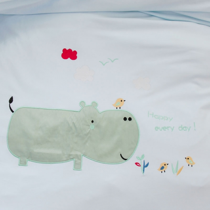 91家纺网 家纺一手货源 找家纺 喜多兔 2022新款全棉针织三件套床品套件-神奇伙伴 蓝色排队河马