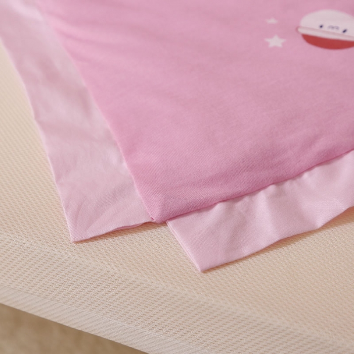 91家纺网 家纺一手货源 找家纺 喜多兔 2022新款全棉针织夏被 奶糖兔粉