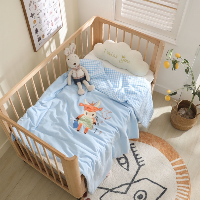 91家纺网 家纺一手货源 找家纺 喜多兔 2022新款小欢畅纯棉水洗色织空调被夏被 勇敢牛牛宝贝