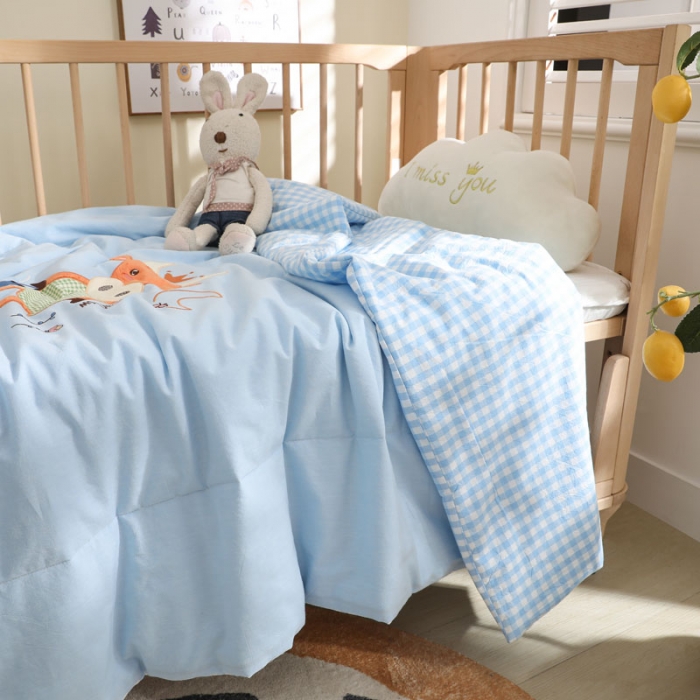 91家纺网 家纺一手货源 找家纺 喜多兔 2022新款小欢畅纯棉水洗色织空调被夏被 勇敢牛牛宝贝