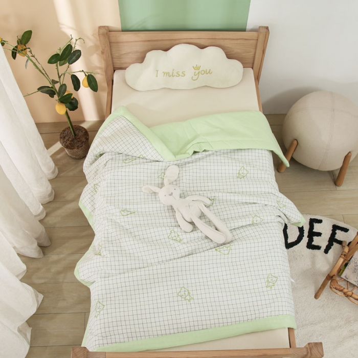 91家纺网 家纺一手货源 找家纺 喜多兔 2022新款小千寻纯棉色织空调被夏被 小熊同学