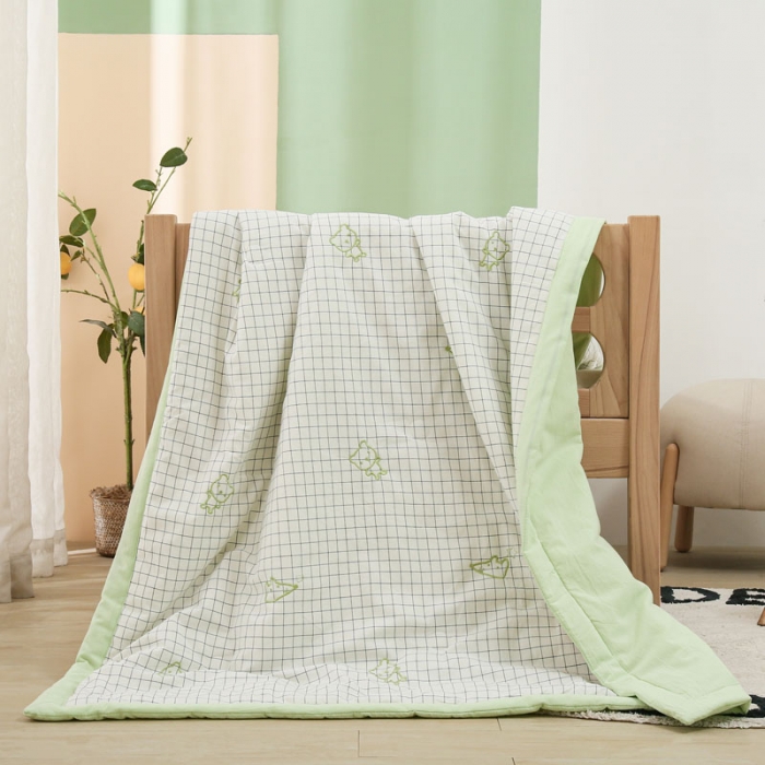 91家纺网 家纺一手货源 找家纺 喜多兔 2022新款小千寻纯棉色织空调被夏被 小熊同学