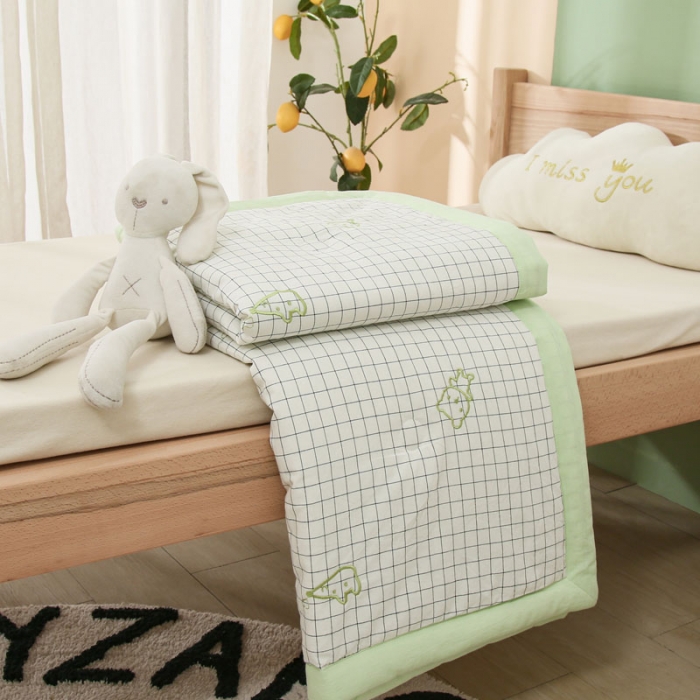 91家纺网 家纺一手货源 找家纺 喜多兔 2022新款小千寻纯棉色织空调被夏被 小熊同学
