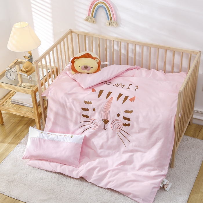 91家纺网 家纺一手货源 找家纺 喜多兔 2022新款小甜心幼儿园儿童床品套件 粉猫凯特