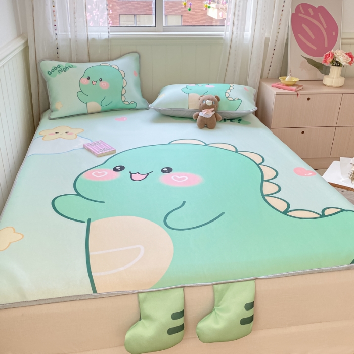 91家纺网 家纺一手货源 找家纺 慕尚 2025大版牛奶丝凉感丝工艺凉席三件套 我爱恐龙