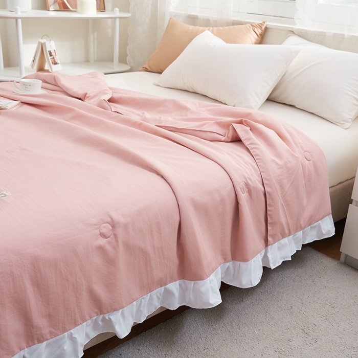 91家纺网 家纺一手货源 找家纺 (总) 吾秀 2022新款公主款柔赛丝刺绣夏被-伊梦