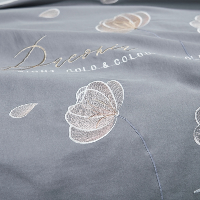 91家纺网 家纺一手货源 找家纺 吾秀 2022新款柔赛丝刺绣夏被-芳华 芳华-嘉宝灰