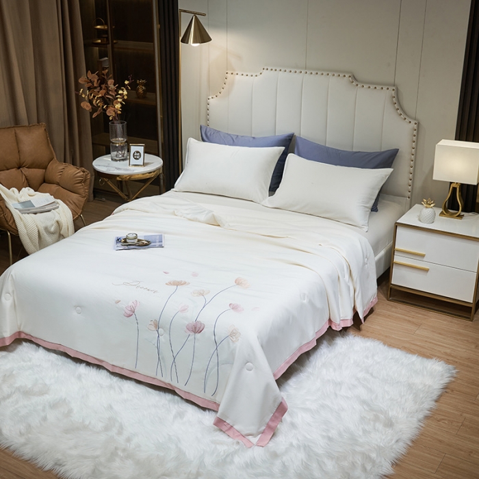 91家纺网 家纺一手货源 找家纺 吾秀 2022新款柔赛丝刺绣夏被-芳华 芳华-象牙白