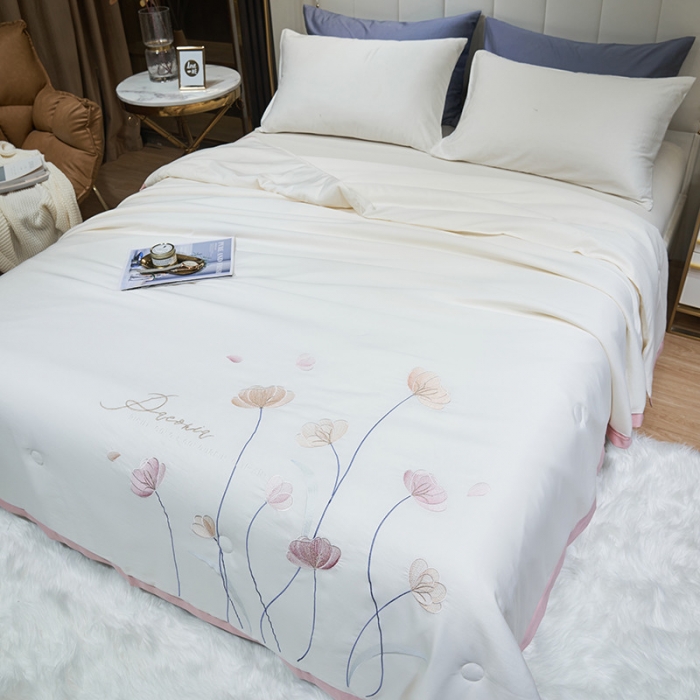 91家纺网 家纺一手货源 找家纺 吾秀 2022新款柔赛丝刺绣夏被-芳华 芳华-象牙白