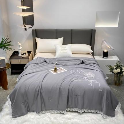 91家纺网 家纺一手货源 找家纺 吾秀 2022新款柔赛丝刺绣夏被-紫色爱恋 紫色爱恋-灰