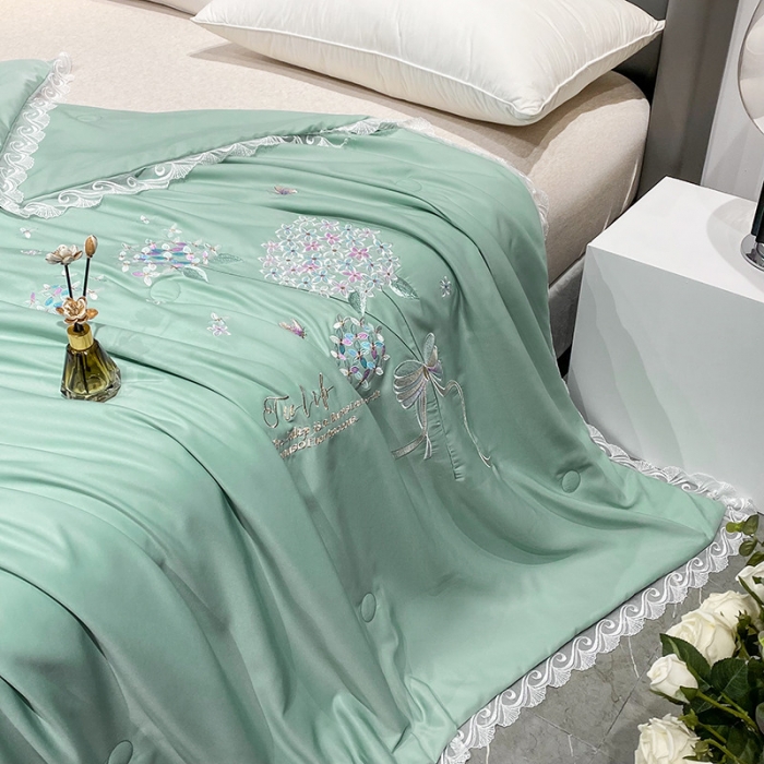 91家纺网 家纺一手货源 找家纺 (总) 吾秀 2022新款柔赛丝刺绣夏被-紫色爱恋