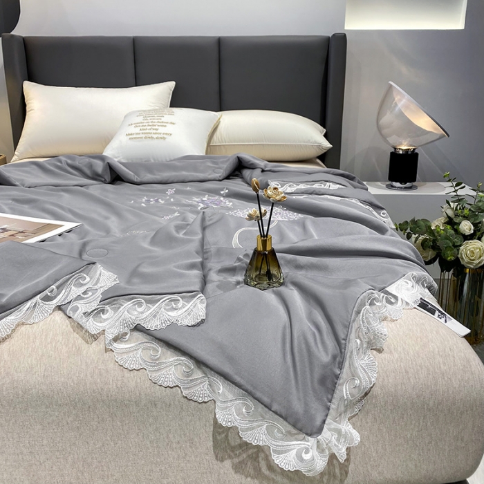 91家纺网 家纺一手货源 找家纺 吾秀 2022新款柔赛丝刺绣夏被-紫色爱恋 紫色爱恋-灰