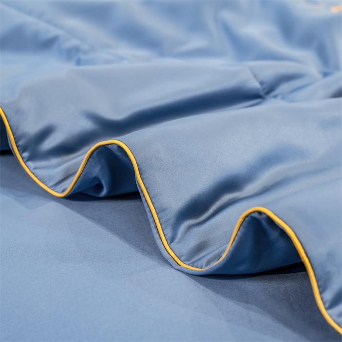 91家纺网 家纺一手货源 找家纺 骏腾 2022新款水洗真丝夏被四件套水洗天丝床笠三件套 浪漫假日-宾利蓝