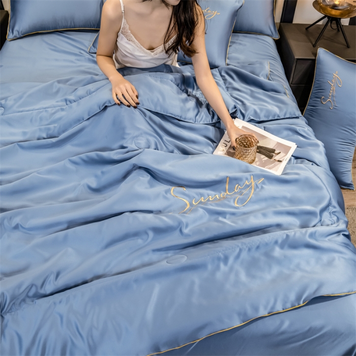 91家纺网 家纺一手货源 找家纺 骏腾 2022新款水洗真丝夏被四件套水洗天丝床笠三件套 浪漫假日-宾利蓝