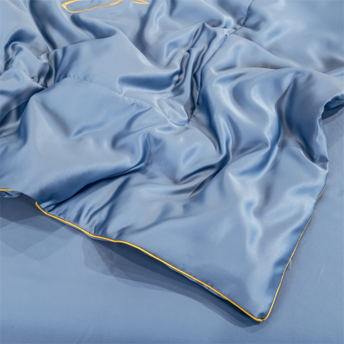 91家纺网 家纺一手货源 找家纺 骏腾 2022新款水洗真丝夏被四件套水洗天丝床笠三件套 浪漫假日-宾利蓝