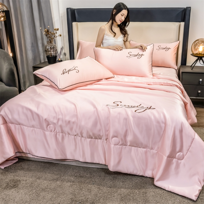 91家纺网 家纺一手货源 找家纺 骏腾 2022新款水洗真丝夏被四件套水洗天丝床笠三件套 浪漫假日-樱花粉