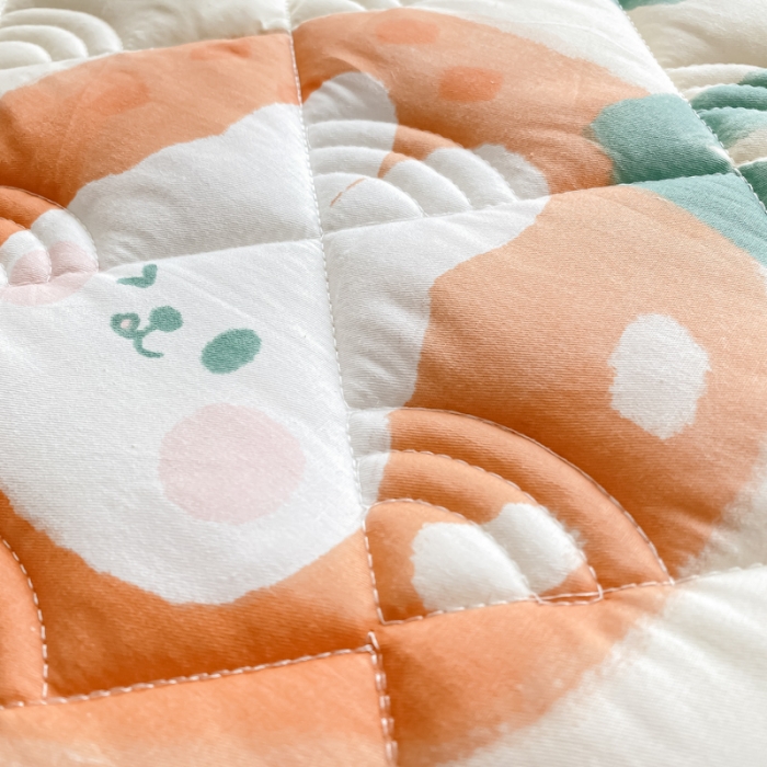 91家纺网 家纺一手货源 找家纺 鑫钰 2023新款全棉抗菌小老虎印花床笠 桔子兔