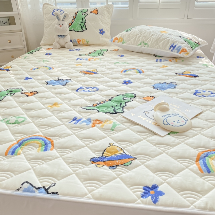 91家纺网 家纺一手货源 找家纺 鑫钰 2023新款全棉抗菌小老虎印花床笠 恐龙游记