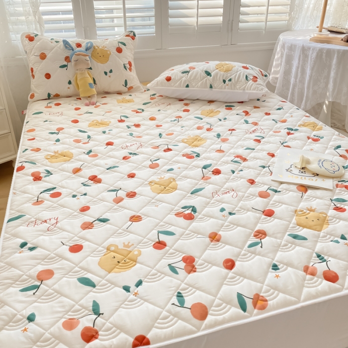 91家纺网 家纺一手货源 找家纺 鑫钰 2023新款全棉抗菌小老虎印花床笠 樱桃小丸子