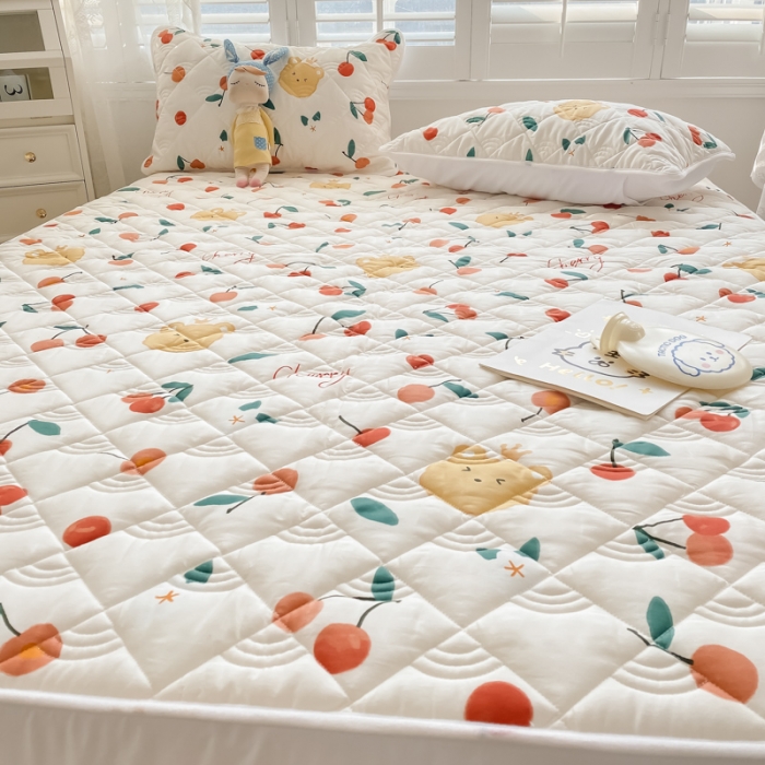 91家纺网 家纺一手货源 找家纺 鑫钰 2023新款全棉抗菌小老虎印花床笠 樱桃小丸子