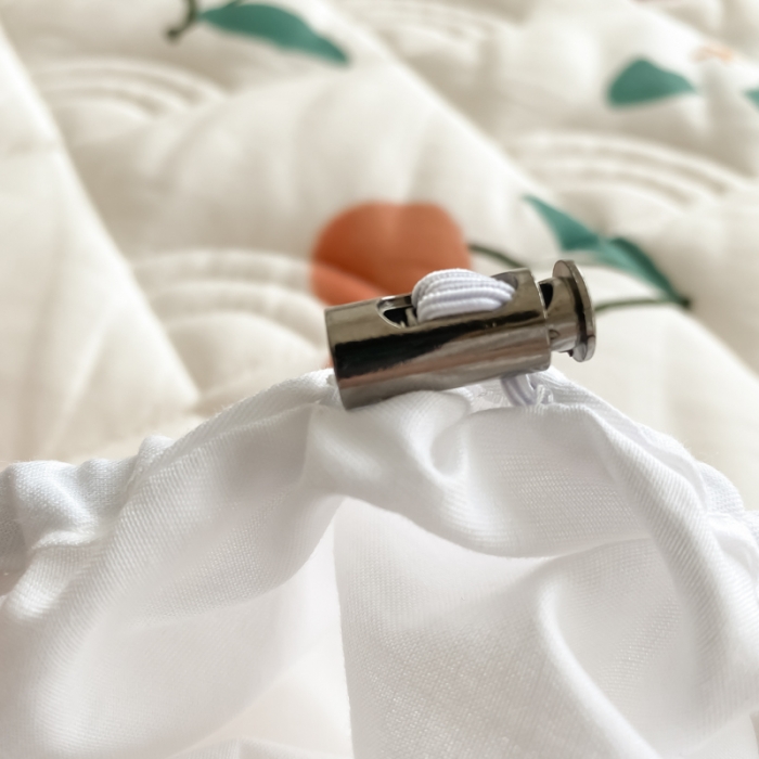 91家纺网 家纺一手货源 找家纺 鑫钰 2023新款全棉抗菌小老虎印花床笠 樱桃小丸子