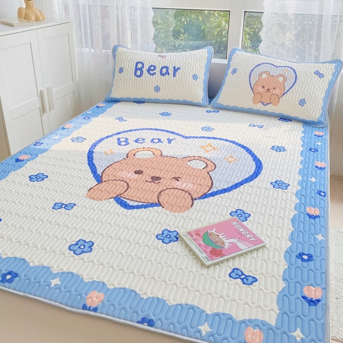 91家纺网 家纺一手货源 找家纺 佰亿莱 2024新款大版乳胶软凉席三件套 比尔的熊