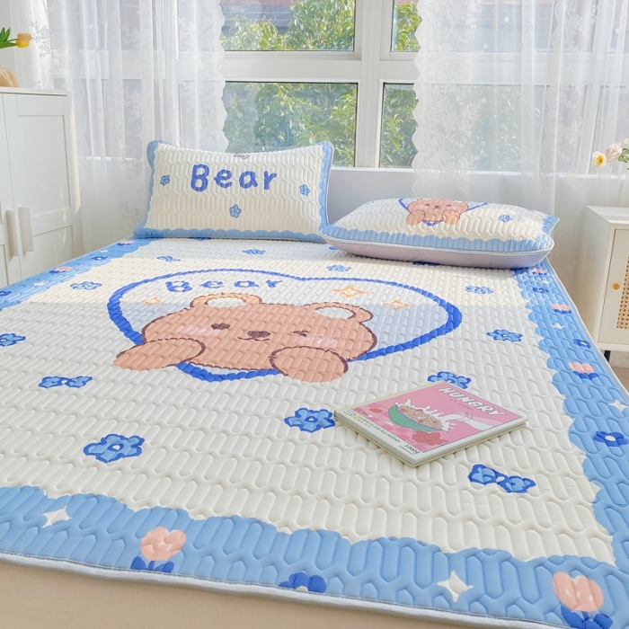 91家纺网 家纺一手货源 找家纺 佰亿莱 2024新款大版乳胶软凉席三件套 比尔的熊