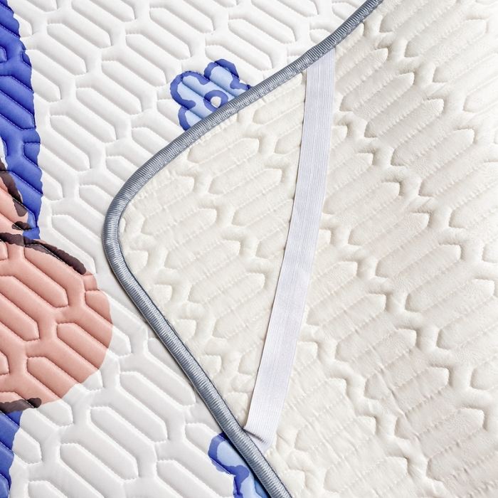 91家纺网 家纺一手货源 找家纺 佰亿莱 2024新款大版乳胶软凉席三件套 比尔的熊