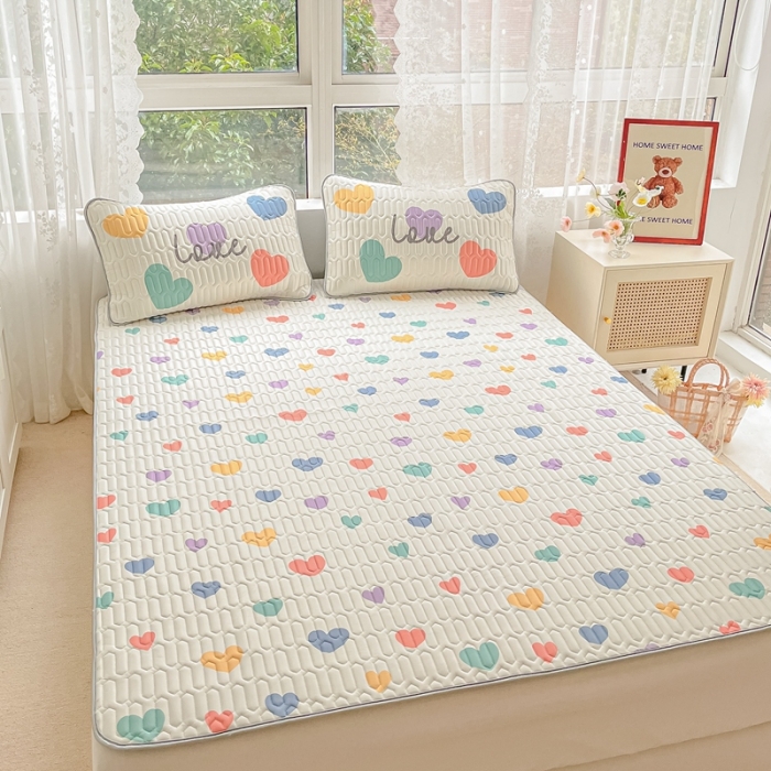 91家纺网 家纺一手货源 找家纺 佰亿莱 2024新款大版乳胶软凉席三件套 彩色爱心