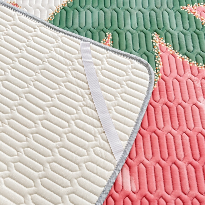 91家纺网 家纺一手货源 找家纺 佰亿莱 2024新款大版乳胶软凉席三件套 大草莓