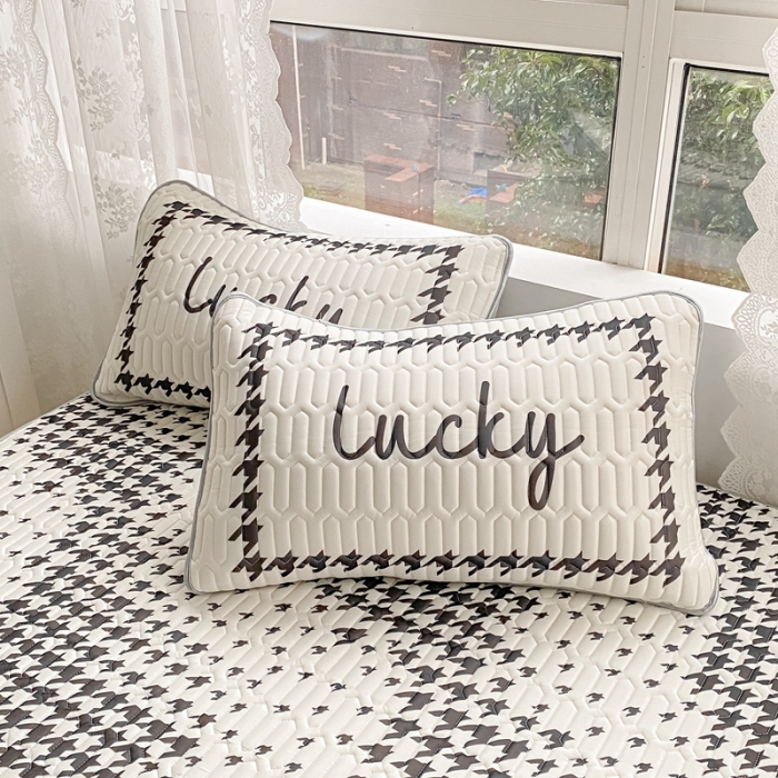 91家纺网 家纺一手货源 找家纺 佰亿莱 2024新款大版乳胶软凉席三件套 千鸟格