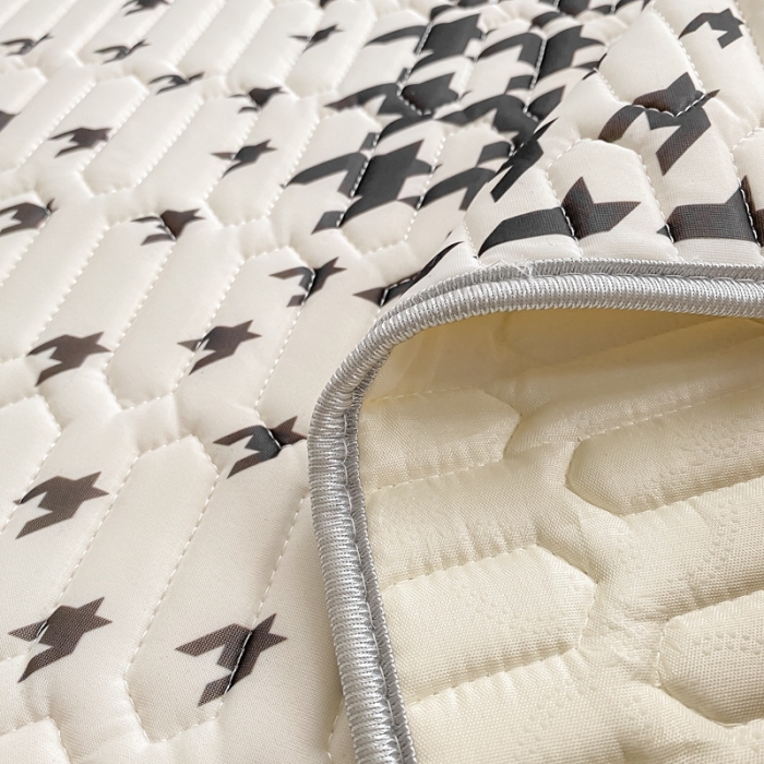 91家纺网 家纺一手货源 找家纺 佰亿莱 2024新款大版乳胶软凉席三件套 千鸟格