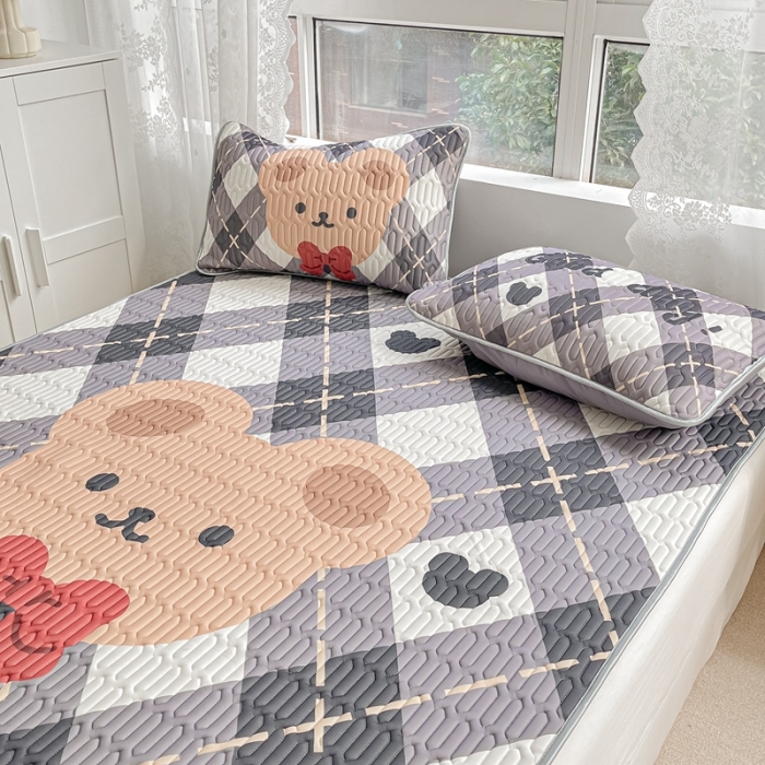 91家纺网 家纺一手货源 找家纺 佰亿莱 2024新款大版乳胶软凉席三件套 绅士小熊