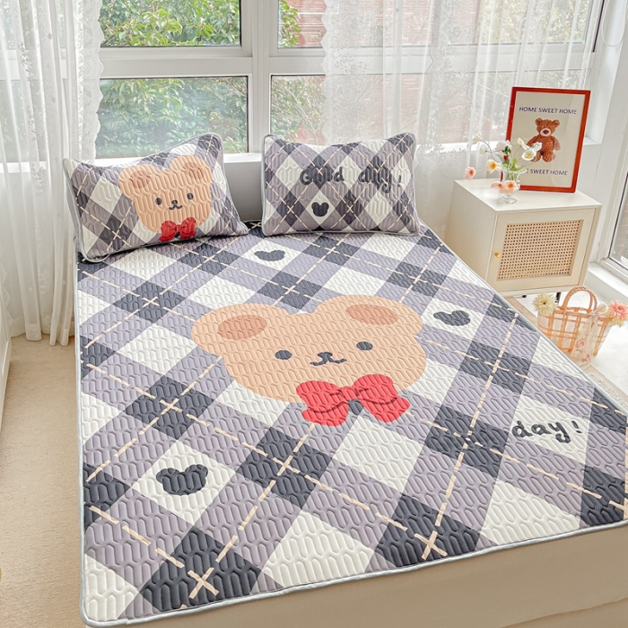 91家纺网 家纺一手货源 找家纺 佰亿莱 2024新款大版乳胶软凉席三件套 绅士小熊