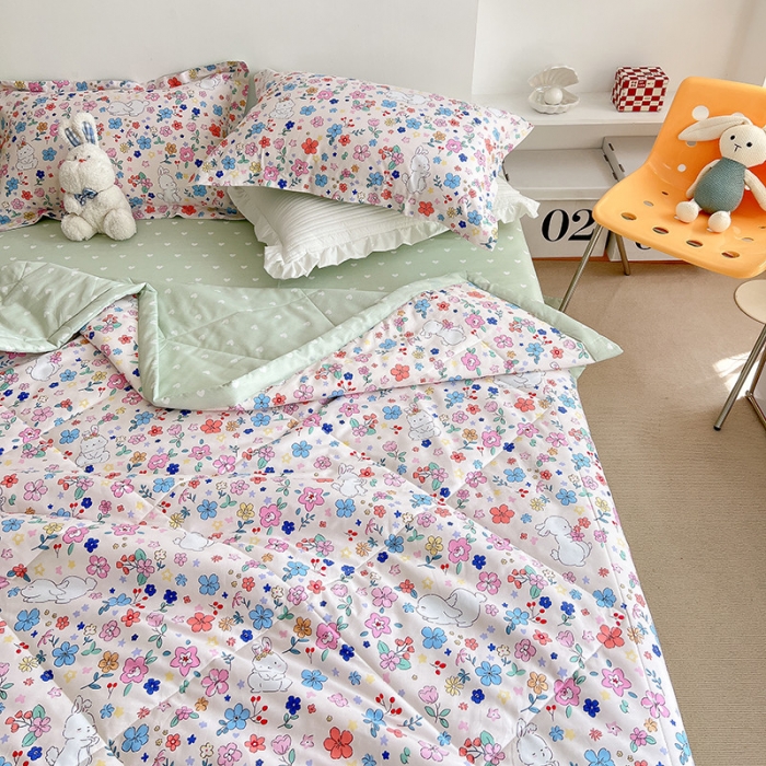 91家纺网 家纺一手货源 找家纺 BOSS 2024新款小清新斜纹全棉夏被 花园奇遇