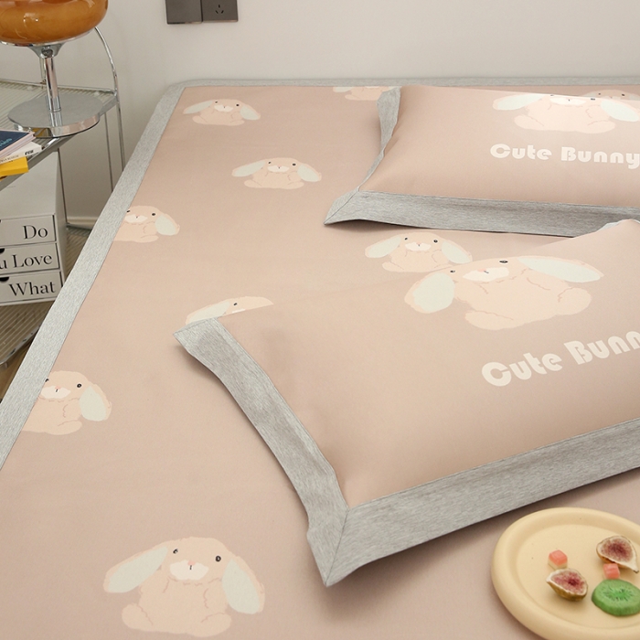 91家纺网 家纺一手货源 找家纺 橘滋 2022新款高端数码印花凉席（平席款）系列 波比兔