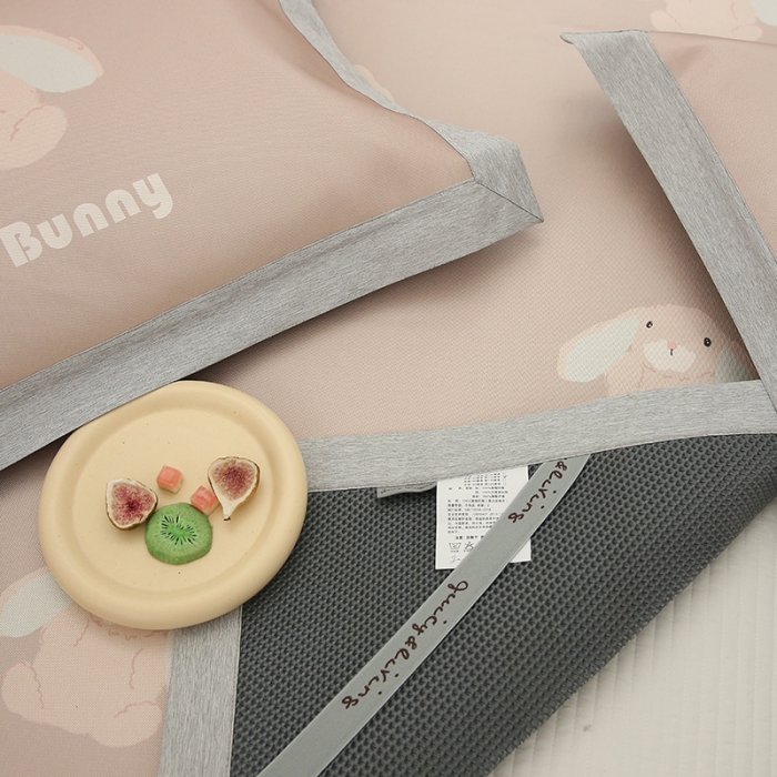 91家纺网 家纺一手货源 找家纺 橘滋 2022新款高端数码印花凉席（平席款）系列 波比兔