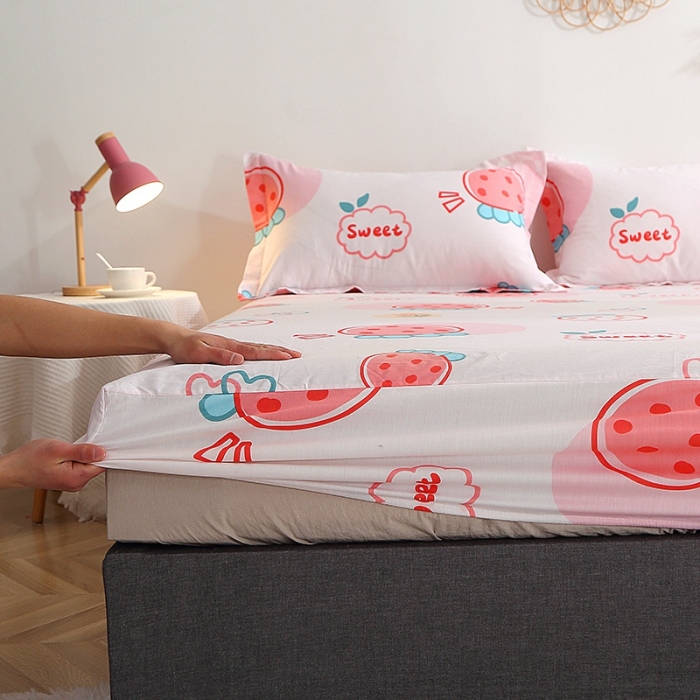 91家纺网 家纺一手货源 找家纺 晶缦2022全棉12868全棉印花套件萌新系列单床笠元气草莓