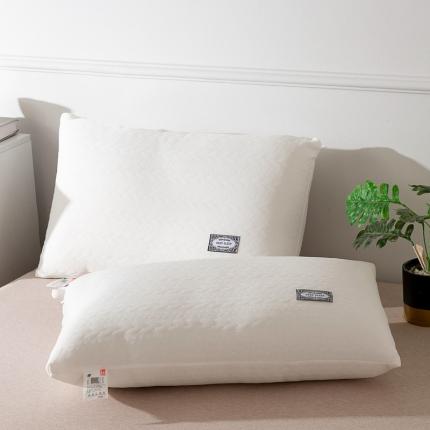 91家纺网 家纺一手货源 找家纺 其乐枕芯 2023新款针织棉石墨烯绣花款枕芯 白色