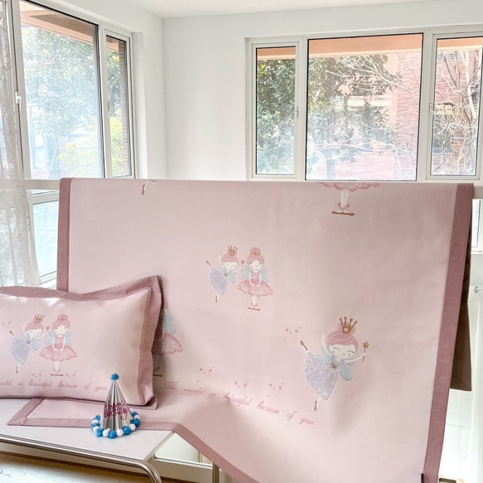 91家纺网 家纺一手货源 找家纺 本希 2022新款水洗数码印花卡通简约冰丝席床席款 芭蕾舞女孩