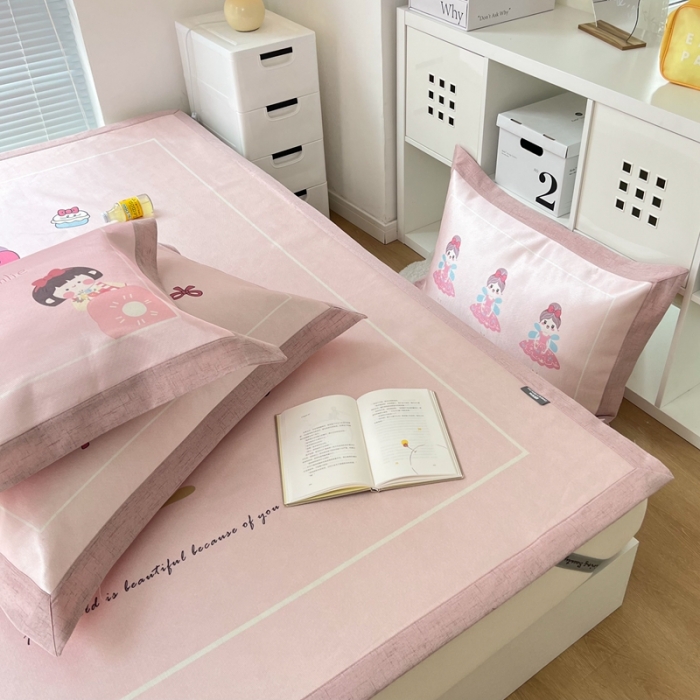 91家纺网 家纺一手货源 找家纺 本希 2022新款水洗数码印花卡通简约冰丝席床席款 芭蕾仙子