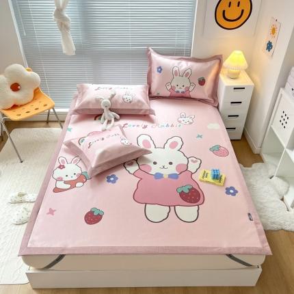 本希 2022新款水洗数码印花卡通简约冰丝席床席款 草莓兔