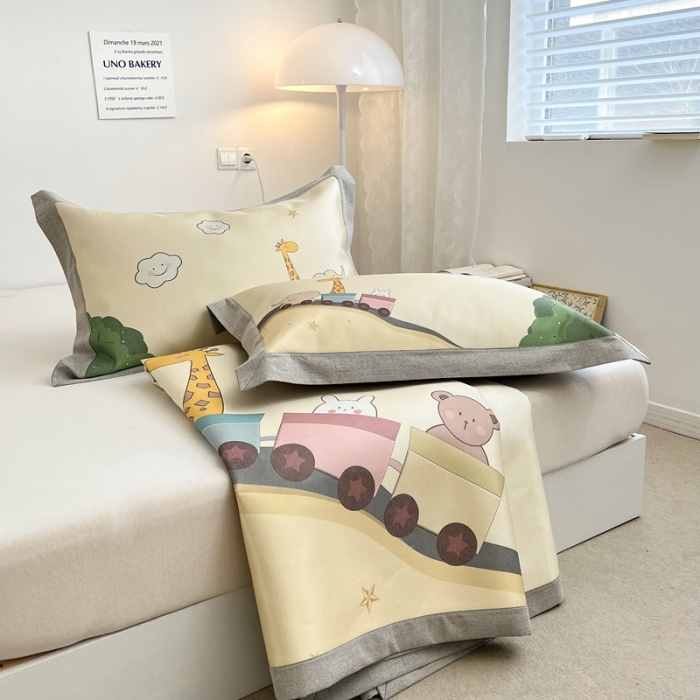 91家纺网 家纺一手货源 找家纺 本希 2022新款水洗数码印花卡通简约冰丝席床席款 快乐小火车